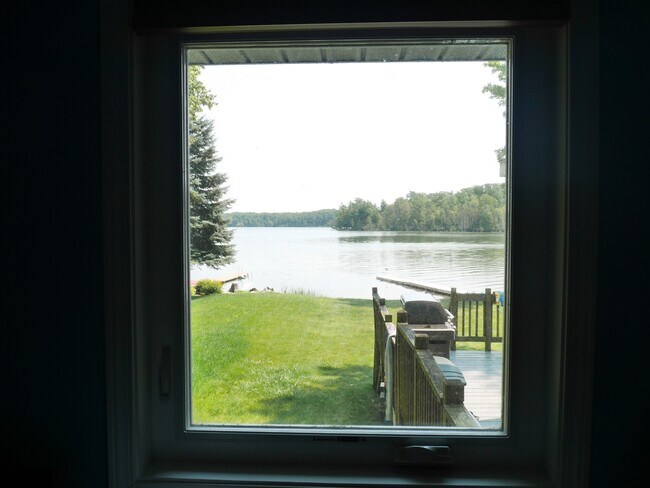 Photo - 5515 Lakeview Dr