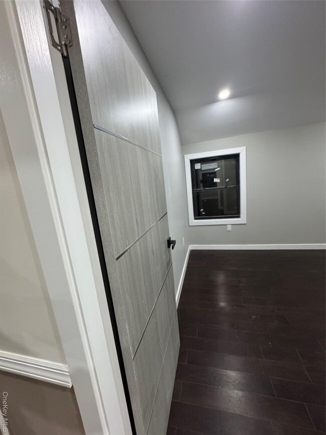 Photo - 167-20 140th Ave