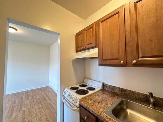 Photo - 1850 N Humboldt Blvd Unit 114