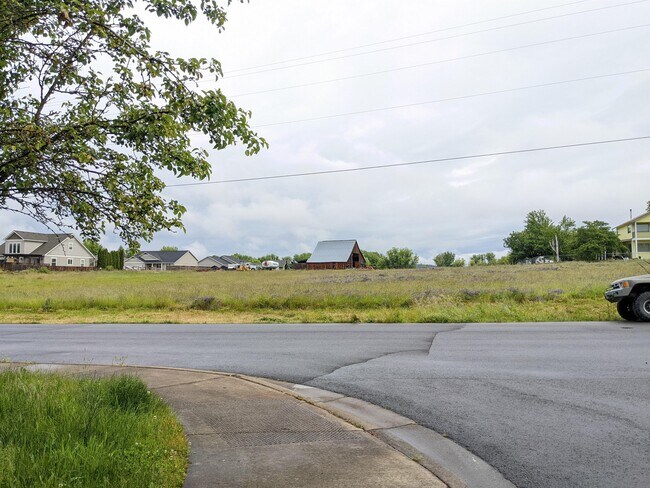 Photo - 1073 Havenwood Dr House