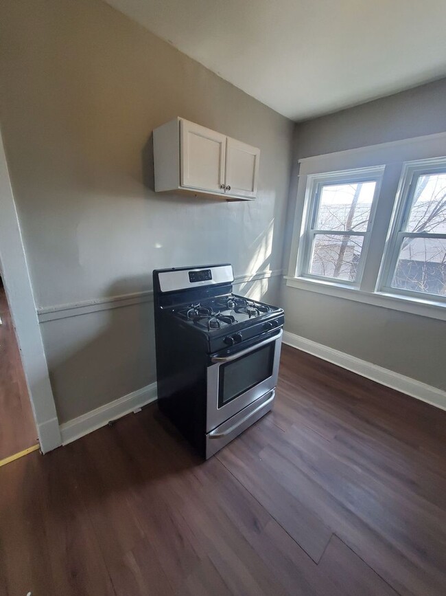 Photo - 3233-3233 W Burleigh St Unit 3229 Lower Left