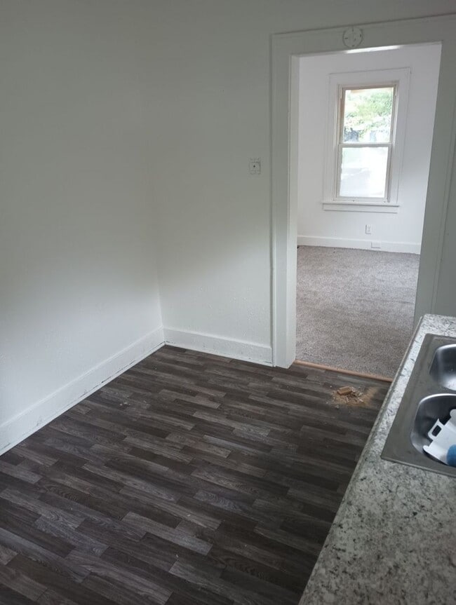 Photo - 2 Bed 1 Bathroom 900.00