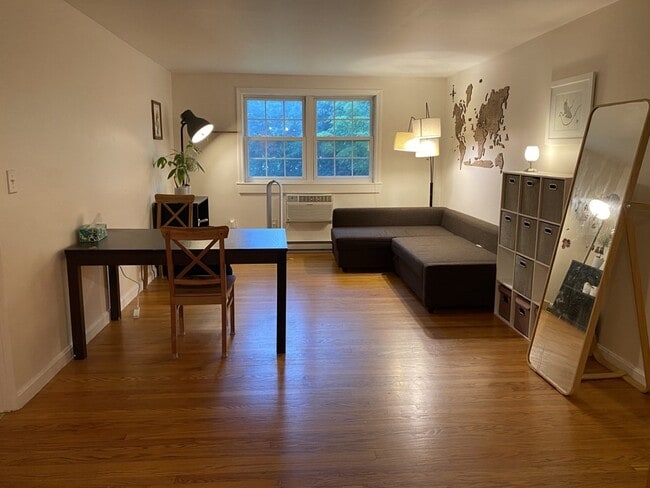 1 Colonial Village Dr Unit 12