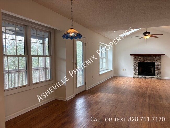 Photo - 22 Shackleford Dr