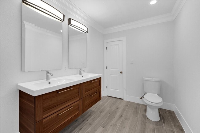 Photo - 1633 Fourcade St