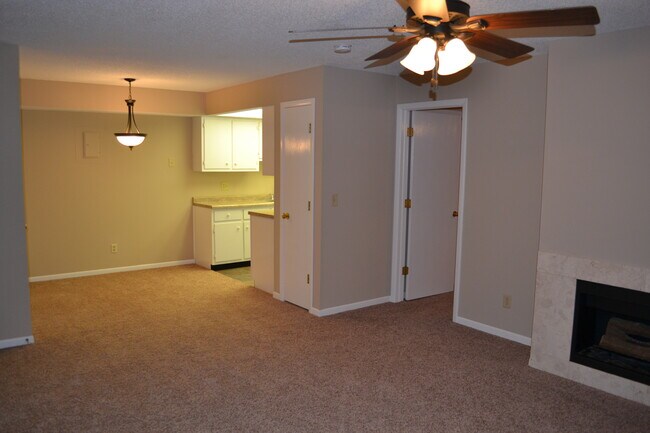 Photo - 464 Woodside Trail Unidad #A-11