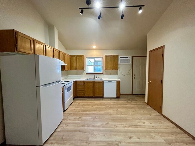 Photo - 1009 E 19th Ave Unit B