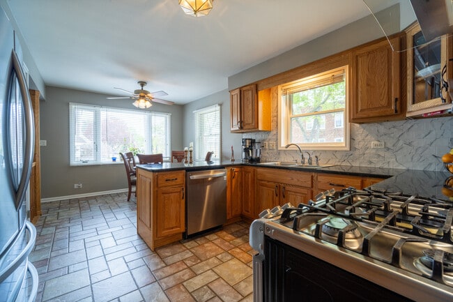 Photo - 6500 W Raven St
