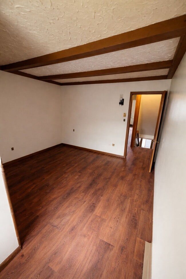 Photo - 748 S Hall St