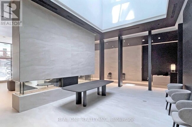 Photo - 2221 Yonge St Unit 1709