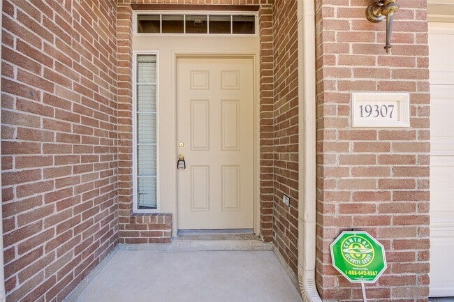 Photo - 19307 Dawntreader Dr