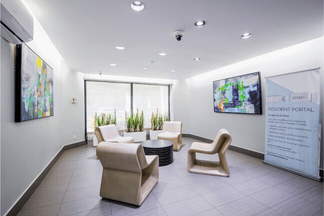 Photo - Huntley Apartments