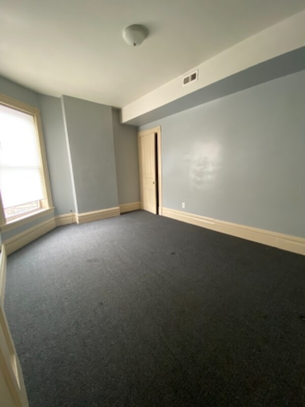 Photo - 615 E Pershing Rd Unit 2