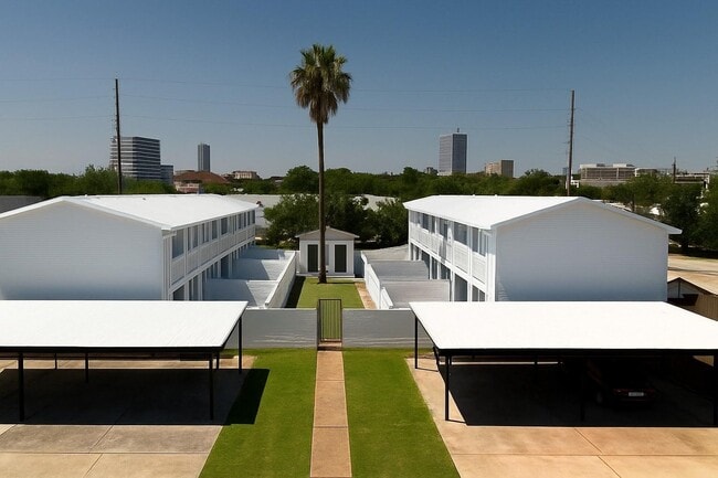 Building Photo - 5506 Beverly Hill St Unit 8