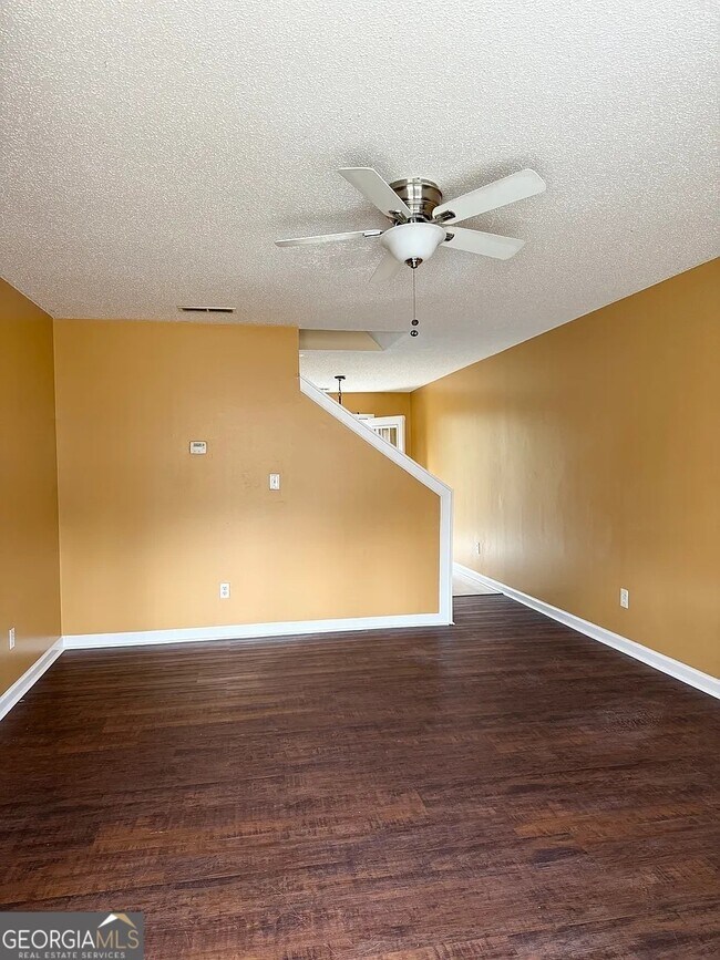 Photo - 1200 Pinedale Cir NW