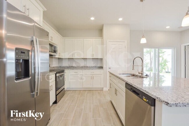 Photo - 308 Camellia Ct