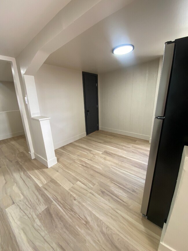 Photo - 2209 Shenandoah Ave Unit 3F