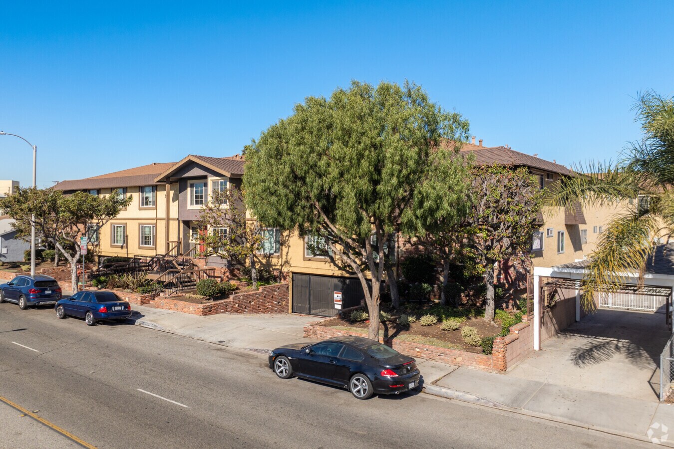 Photo - Piccadilly Manor