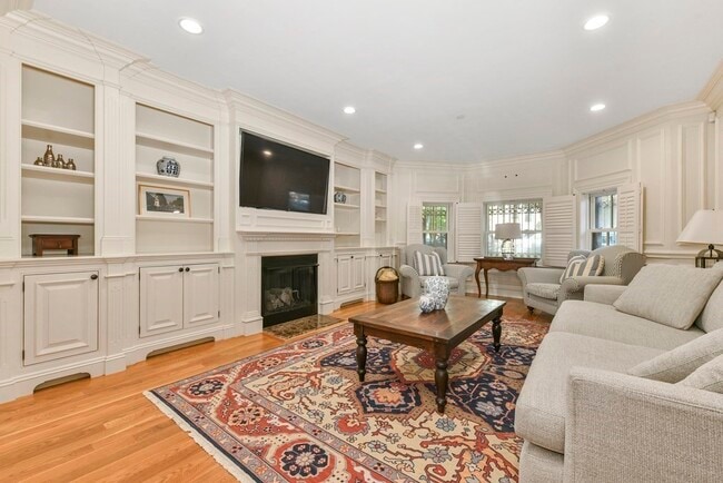 Photo - 447 Beacon St Unidad 1