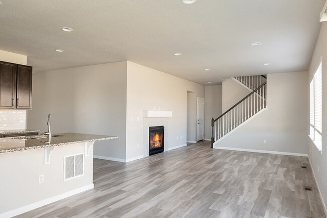 Stunning 4 beds 3 baths in Parker! - Stunning 4 beds 3 baths in Parker! House