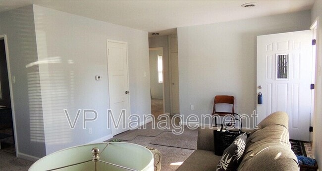 Photo - 2112 W 69th St