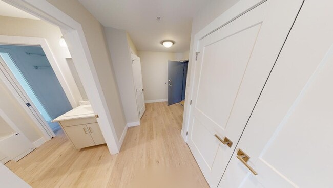 Photo - 67 Suffolk St Unit 205