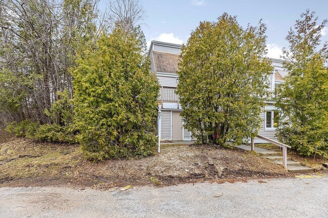 Photo - 49 Trott Blvd