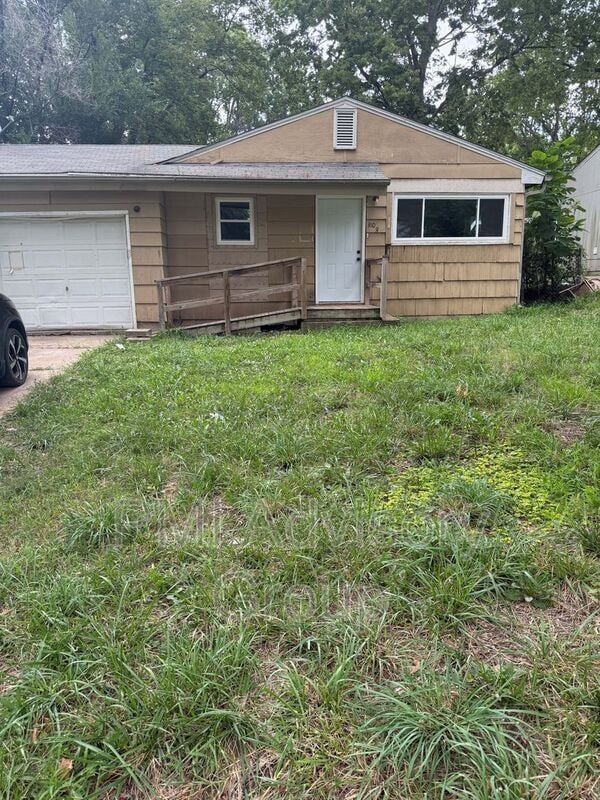 Building Photo - 3108 SE Colfax St Rental