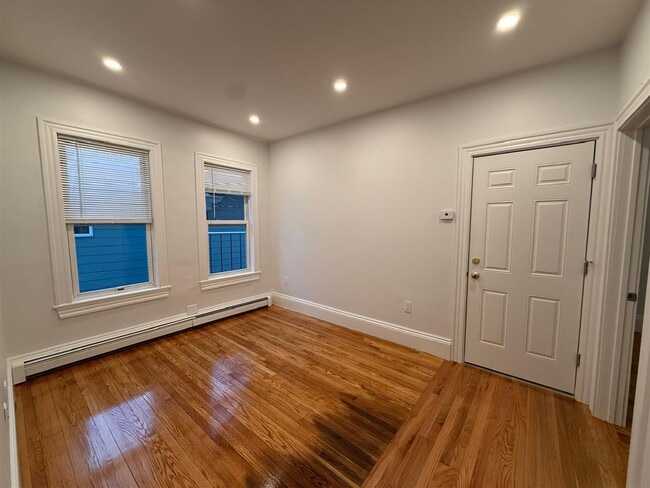 Photo - 37 Oak St Unit 2R