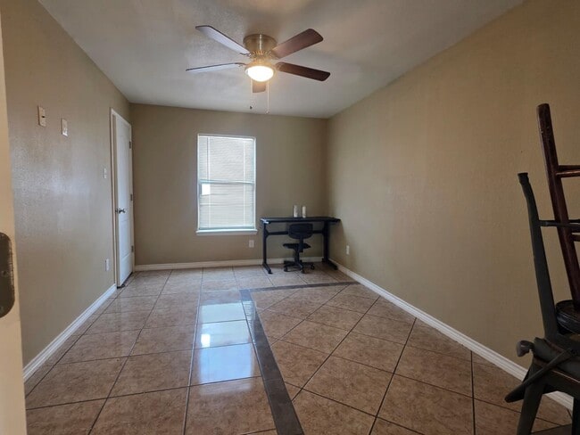 Photo - 1424 Franc Cigarroa Drive