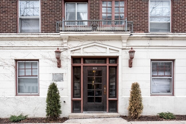 829 N. Cass