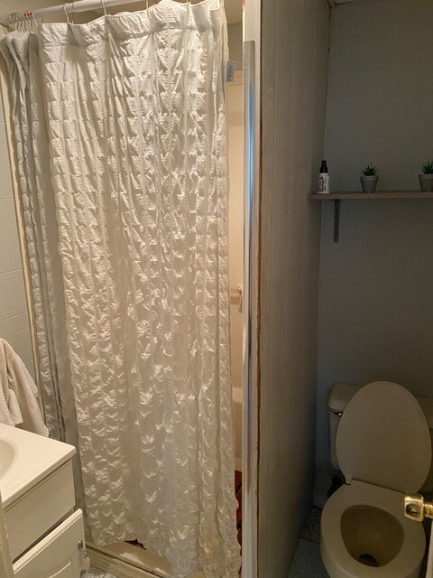 *Pictures are representative samples of the advertised unit. In some cases, the actual units you tou - 214 Cambridge St Unit 3D