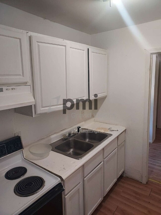 Photo - 904 W Macon St Unit 5