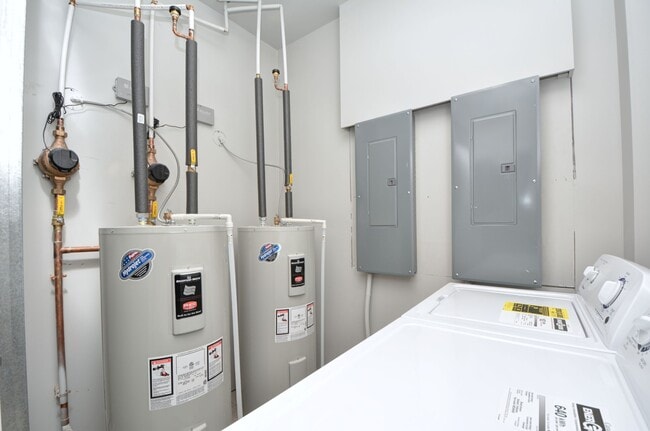 Photo - 8323-C-8388 88 Ave Unité F51 NC Furn C