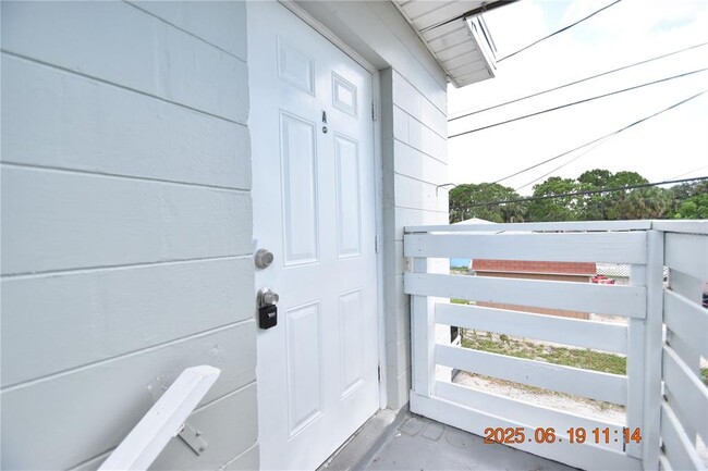 Photo - 1909 13th Ave S