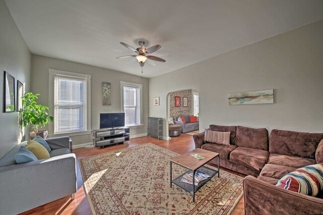 Building Photo - Amazingly Spacious Apartment with ALL util... Unit 3434-3