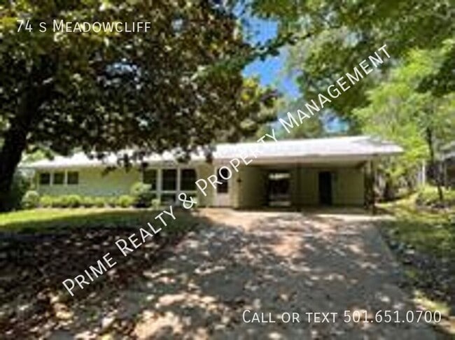 74 s Meadowcliff- - 74 s Meadowcliff- House
