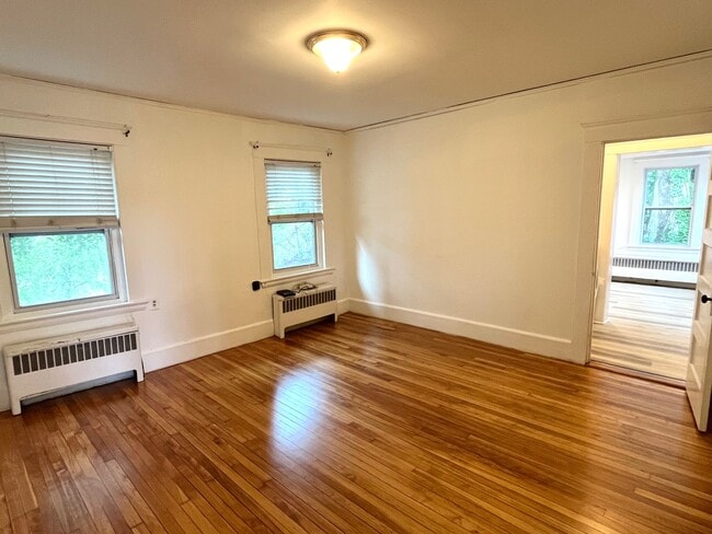 436 Waverley Oaks Rd Unit 2