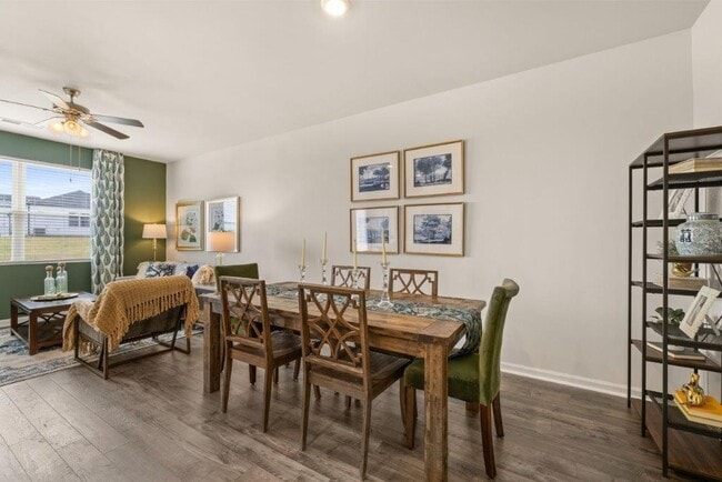Photo - 801 Grovebury Ct
