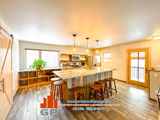 Photo - 1698 Winch Hill Rd