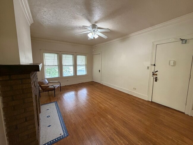Photo - 1357 Phelps Ave Unit 4
