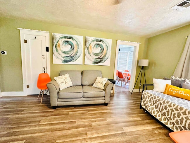 Photo - 1606 SW A Ave