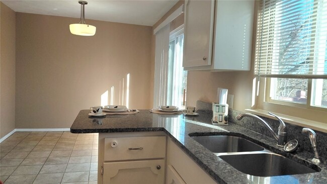 Photo - 1920 Americana Way