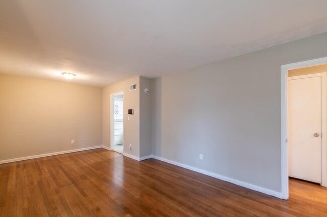 Photo - 5121 Ginger Cir