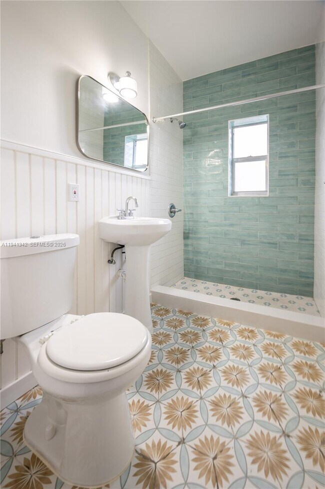 Photo - 520 SW 6th St Unidad 3