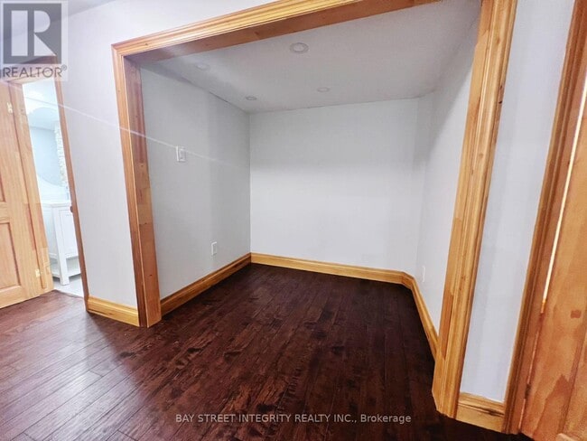 Photo - 220 Sixteen Mile Dr