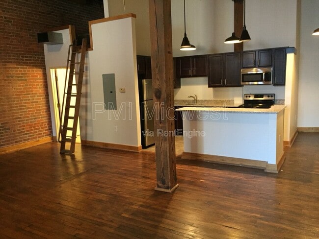 Photo - 501 Madison Ave Unit 211