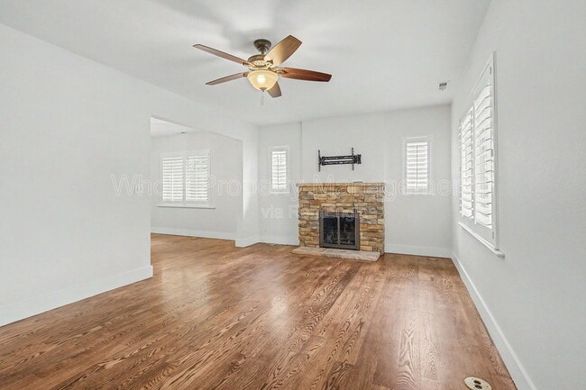 Photo - 2514 Clermont St