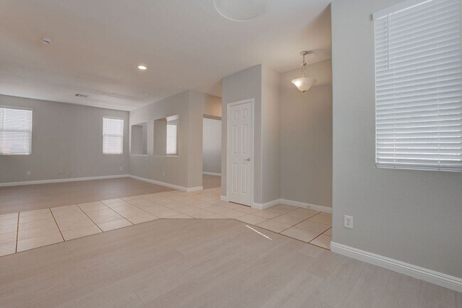 Photo - 9129 Drifting Bay St