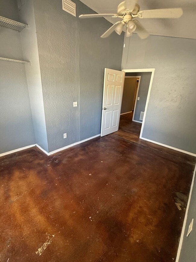 Photo - Spacious 4BR/3BA Home on Redmond Street – COMMERCIAL STYLE KITCHEN - Port Charlotte-$500 FIVE HUN...